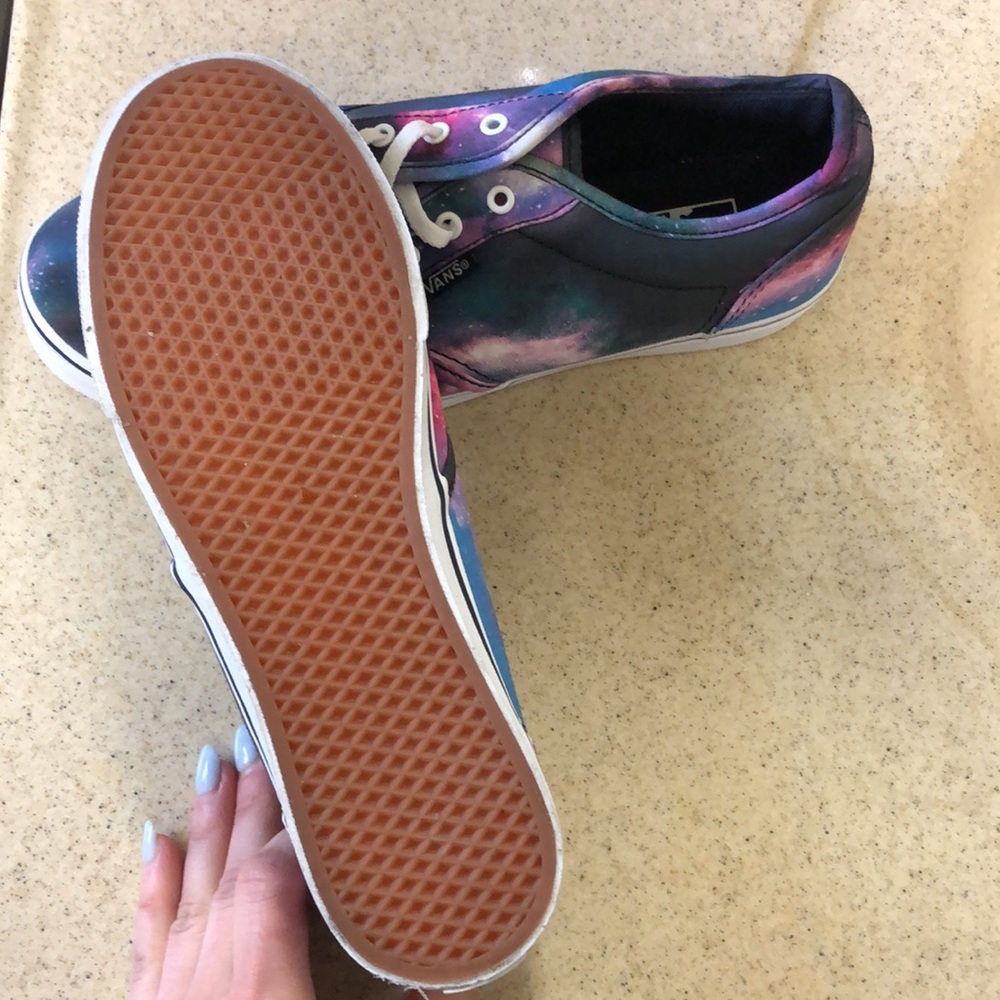 Vans - Picture 3 of 3